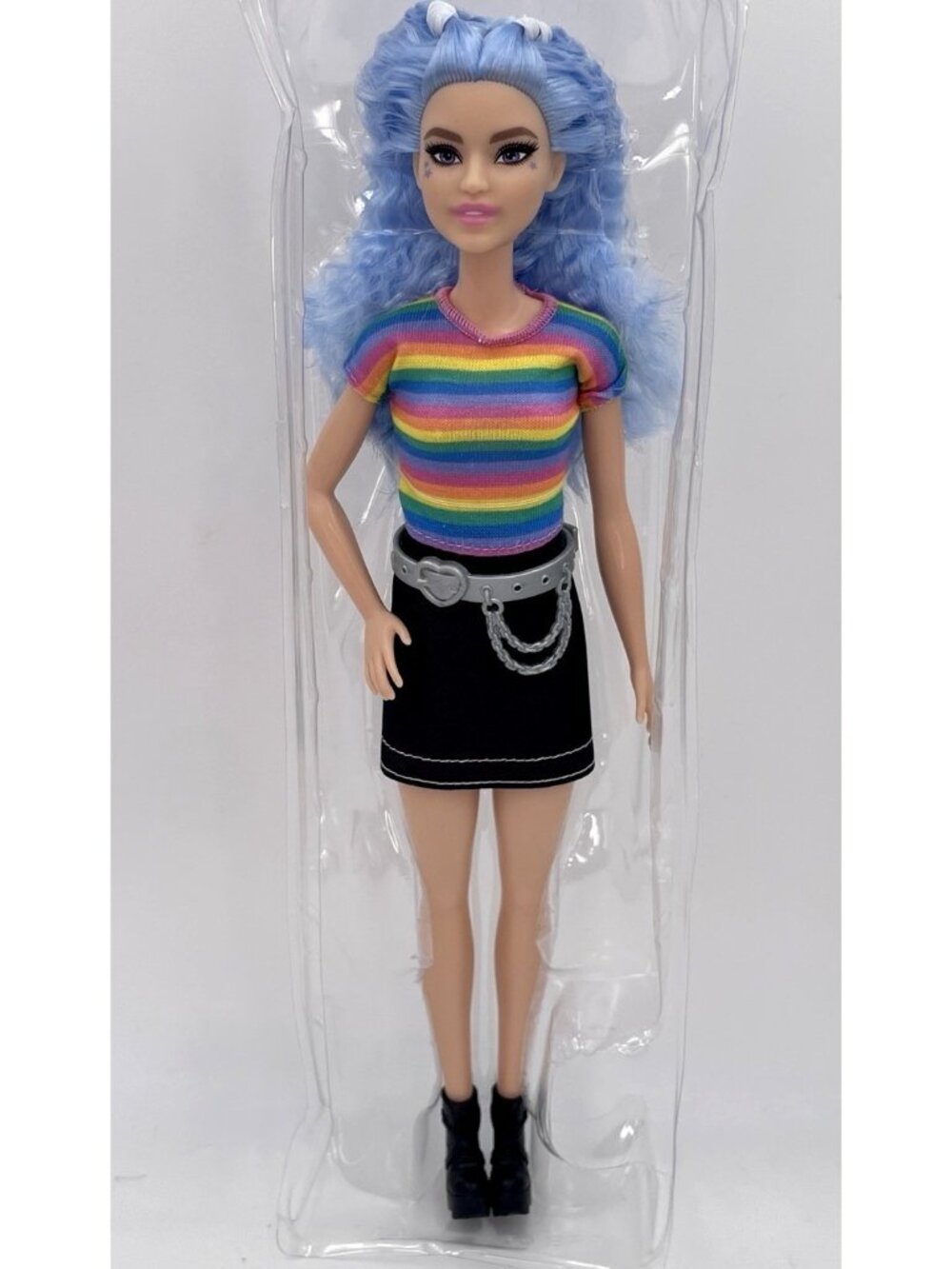 Mattel Barbie Fashionista Doll 170 Blue Hair Rainbow Top Black Skirt NIB Rare - Picture 3 of 12